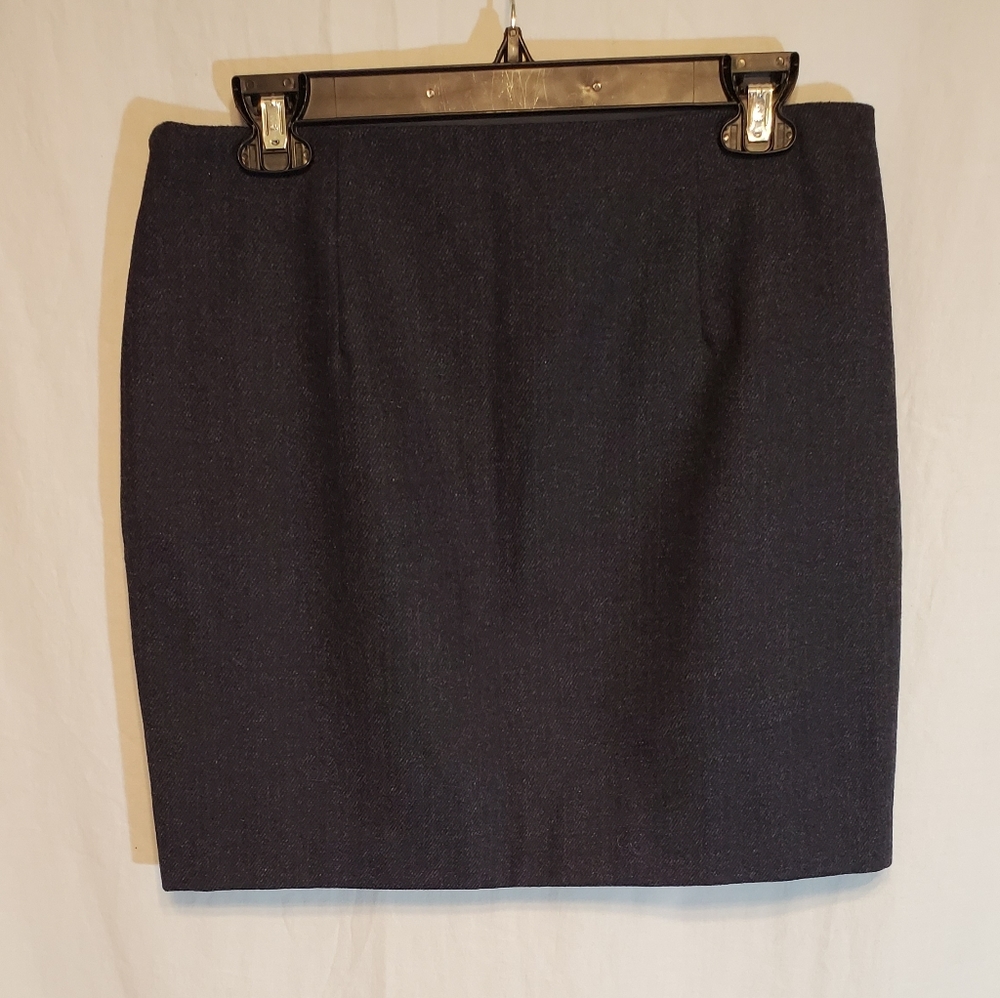 Banana Republic Skirt with Pockets Size 6